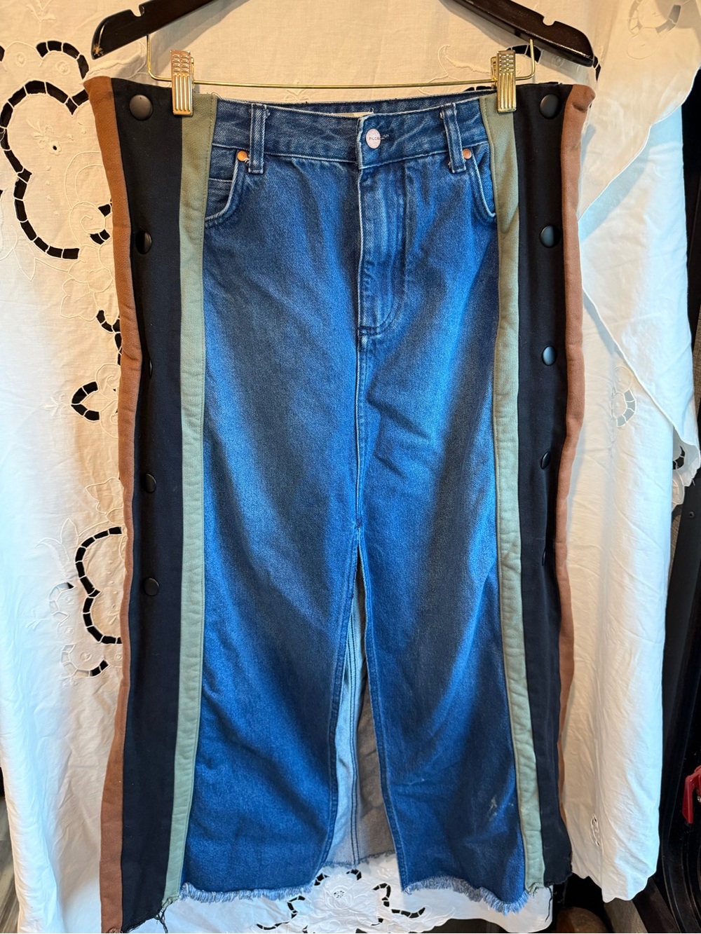 Pilcro Tricia Fix Denim Maxi Skirt Colorblock Snap Side Panel Boho Western sz 8